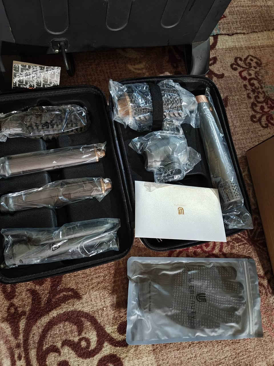 يا الله 
شباب شوفلي هذا التحفه مزاد وبالعافيه على الي يصير من نصيبه


**إذا كنت صاحب هذا الإعلان وتريد حذفه لأي سبب، رجاءا أرسل رسالة إلى الدعم الفني**