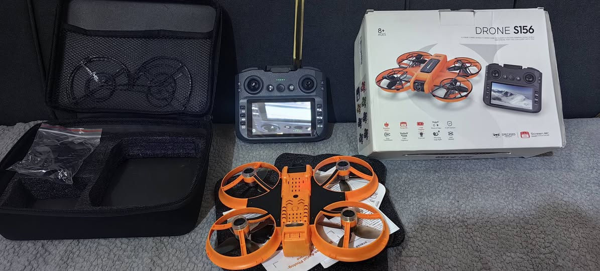 درون جديدة غير مستعملة 
 S156
 محرك برشلس ملحقات كاملة
ريمونت شاشة شحن وليس بطاريات
اعلى سعر ابيع
المكان كربلاء 
***********
