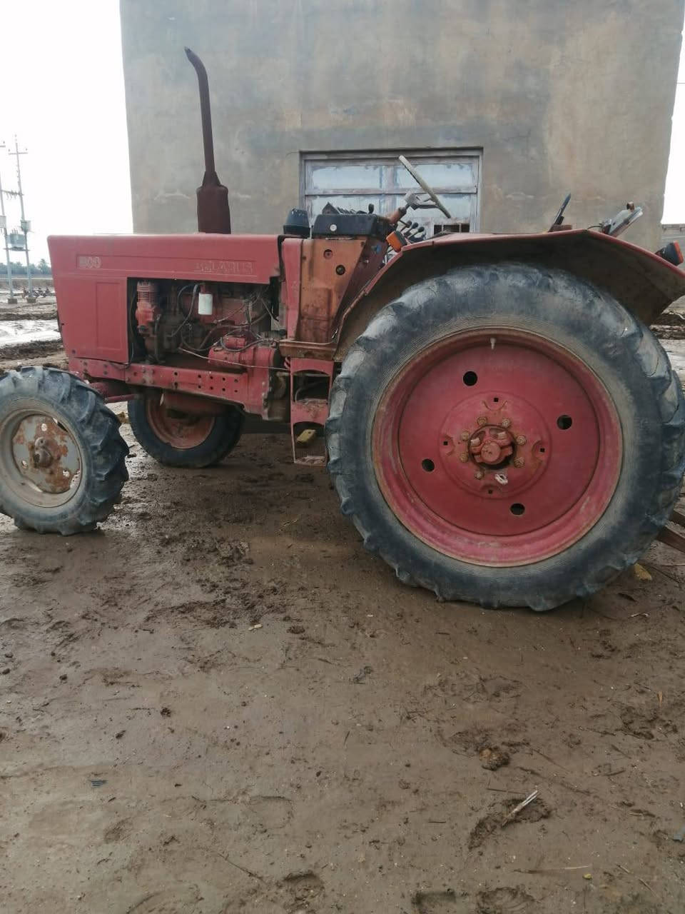 السلام عليكم مكينة بلاروس للبيع عنوان ميسان ناحية سيد احمد الرفاعي بدون ارقام بلاظافة دست وخرماشة وباذرة
للاستفسار الاتصال ‏‪***********‬‏
