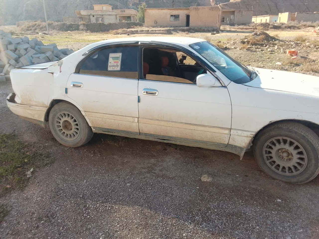 السلام عليكم
بطه يمنه للبيع
كير محرك شرط صدر زين
تايرات جدد بس بيها طخه بالصفحه
ب 12 وبيها مجال 
***********
