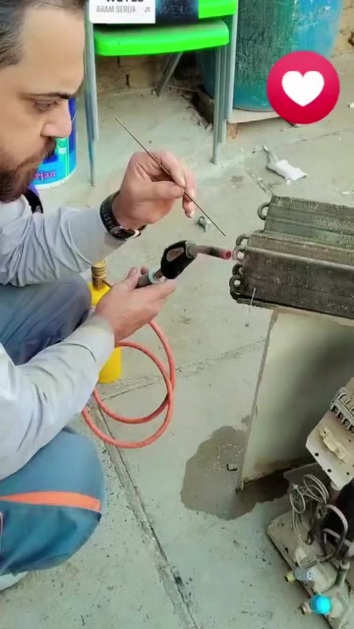 نصب وصيانة السبالت العمودية والجدارية ثلاجات مكيفات مجمدات
فتح نقل شد ادامة معالجة الليك شحن غاز للاتصال 
*********** الشهداء
قرب مدرسة السماحة
