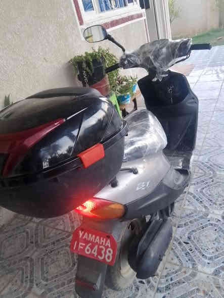 سلام عليكم دراجة عصفورية 60 للبيع دراجة نضيفة مابيهة،اي نقص،تشتغل نكرة،سعر 250 وبيها مجال ***********
