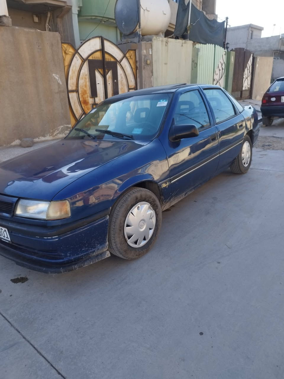 سلام عليكم سياره فكتره للبيع تاكيه على جيهة السايق موديل92 كاربون بانزين وشرط تحويل مكاني الموصل الأيمن التواصل فقط على رقم الهاتف .***********
