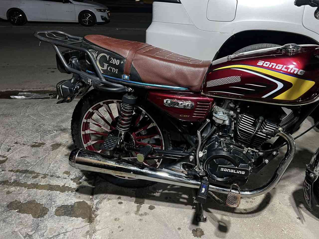 السلام عليكم
‎.       دراجه يراني سونك 

موديل 2026❗️

❗️مكينه 200cc   

‎لون احمر  دراجه زيرو

❗️اوراق موجودة 

السعر خاص 
                      

مكاني بغداد العامريه      الرقم ***********
