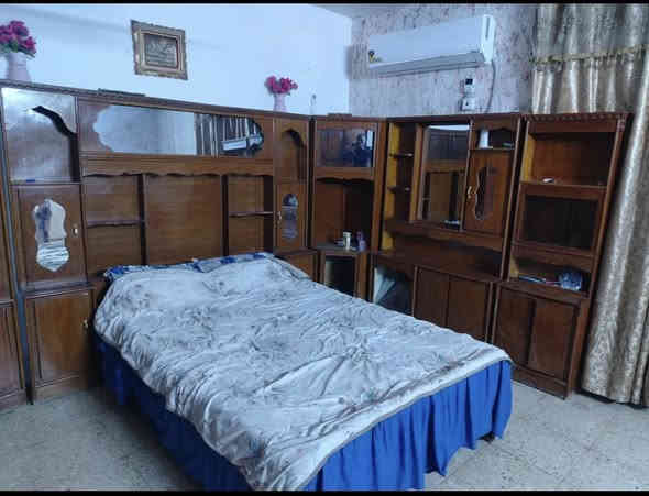 غرفه للبيع 550 وبيها مجال 
عنوان كرمة
للاستفسار ***********
