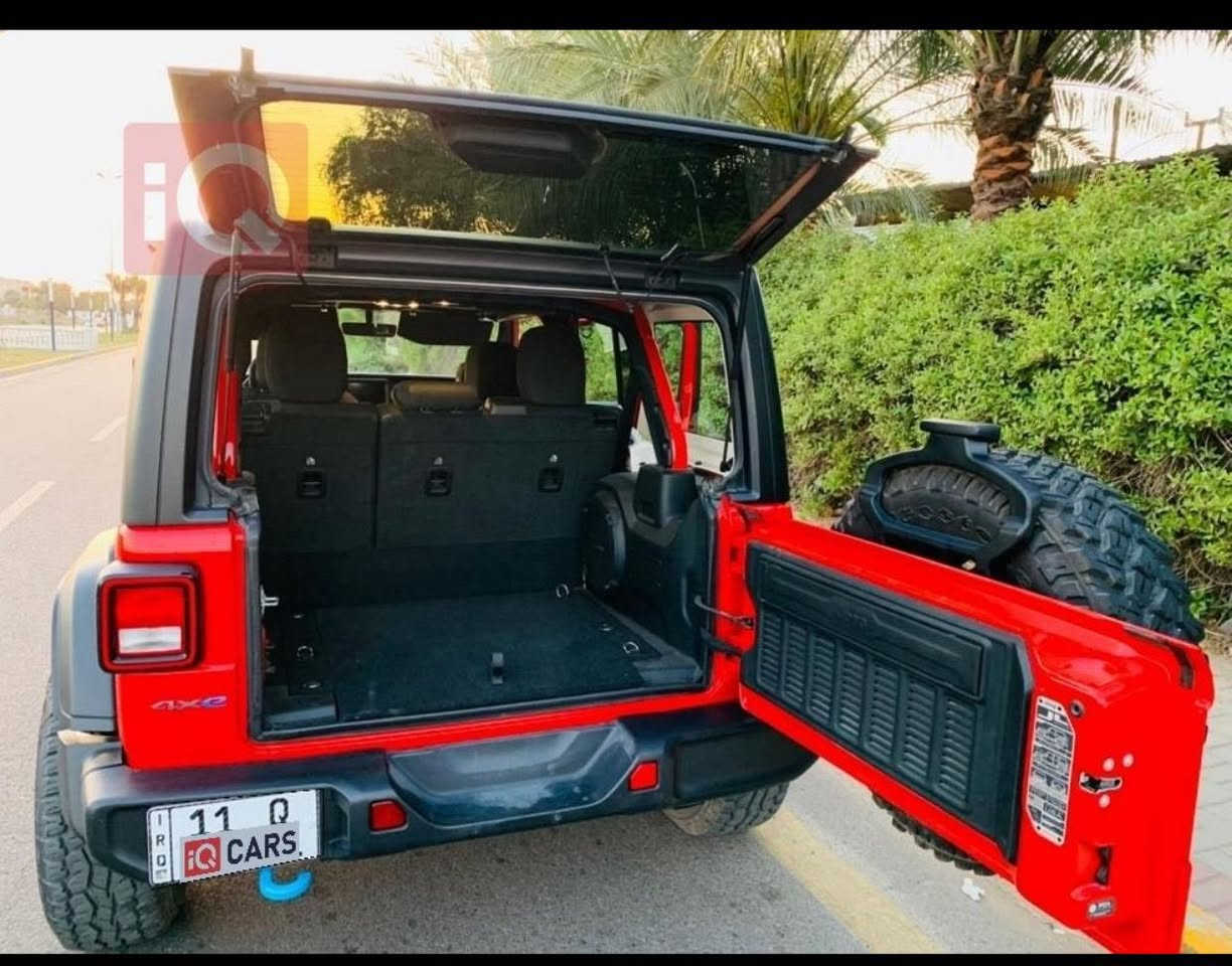 للبيع جيب رانكلر فئة Willys
مكفولة بدون صبغ 

✔️ محرك قوي اقتصادي بالأداء
✔️ دفع رباعي حقيقي (4×4) للطرق الوعرة
✔️ رنجات رياضية سوداء خاصة بفئة Willys
✔️ نظام شاشة معلومات وترفيه حديث
✔️ كاميرا خلفية + حساسات
✔️ سقف قابل للإزالة لعشاق المغامرات
✔️ وضعيات قيادة للطرق الوعرة
✔️ تصميم عسكري أيقوني مميز
✔️ تشغيل عن بعد 
✔️ ممشى 18km

✨ سيارة مثالية للبر والرحلات والقيادة القوية.

📞 للاستفسار:
*********** 
***********

#جيب #رانكلر #Jeep #Wrangler #Willys #سيارات_العراق #بغداد #سيارات_للبيع #JeepWrangler #عروض_السيارات
