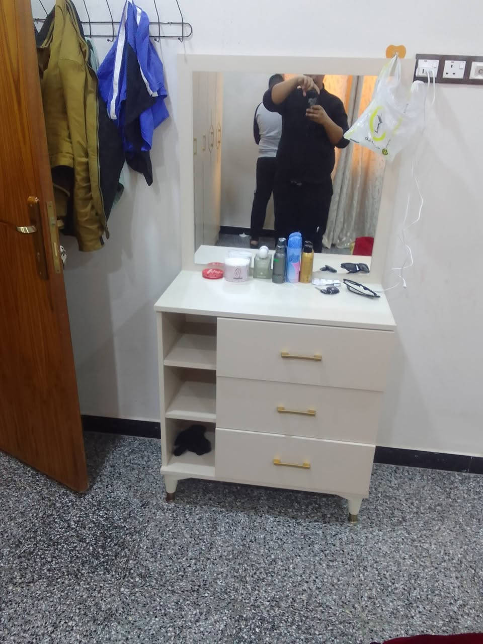 غراض نظيفه للبيع شلع ابيعهن مليون وربع


**إذا كنت صاحب هذا الإعلان وتريد حذفه لأي سبب، رجاءا أرسل رسالة إلى الدعم الفني**