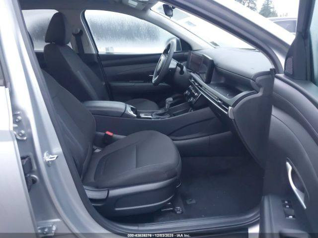 السلام عليكم هونداي توكسان موديل ٢٠٢٥ مشحونه للبصره توصل يوم 17 بشهر الثالث يعني قريبه الوصول  ترهم لذوي الشهداء متوفره لدى مكتب محمد الشمري لمزاد السيارات حله 
***********
***********
