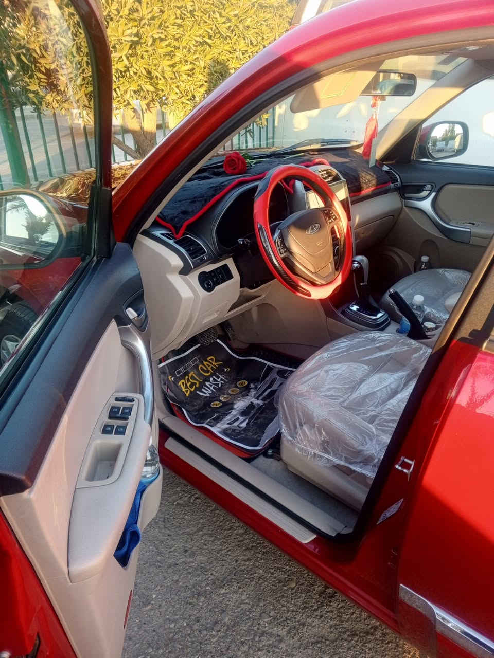 السلام عليكم
سياره تيكو للبيع 

موديل 2018

ماشيه 31كفالة عامة

سياره جديده سنويه جديدة هزة جديده

سعر 117

مكاني بغداد الغزالية شارع المرور 

للاتصال ***********
