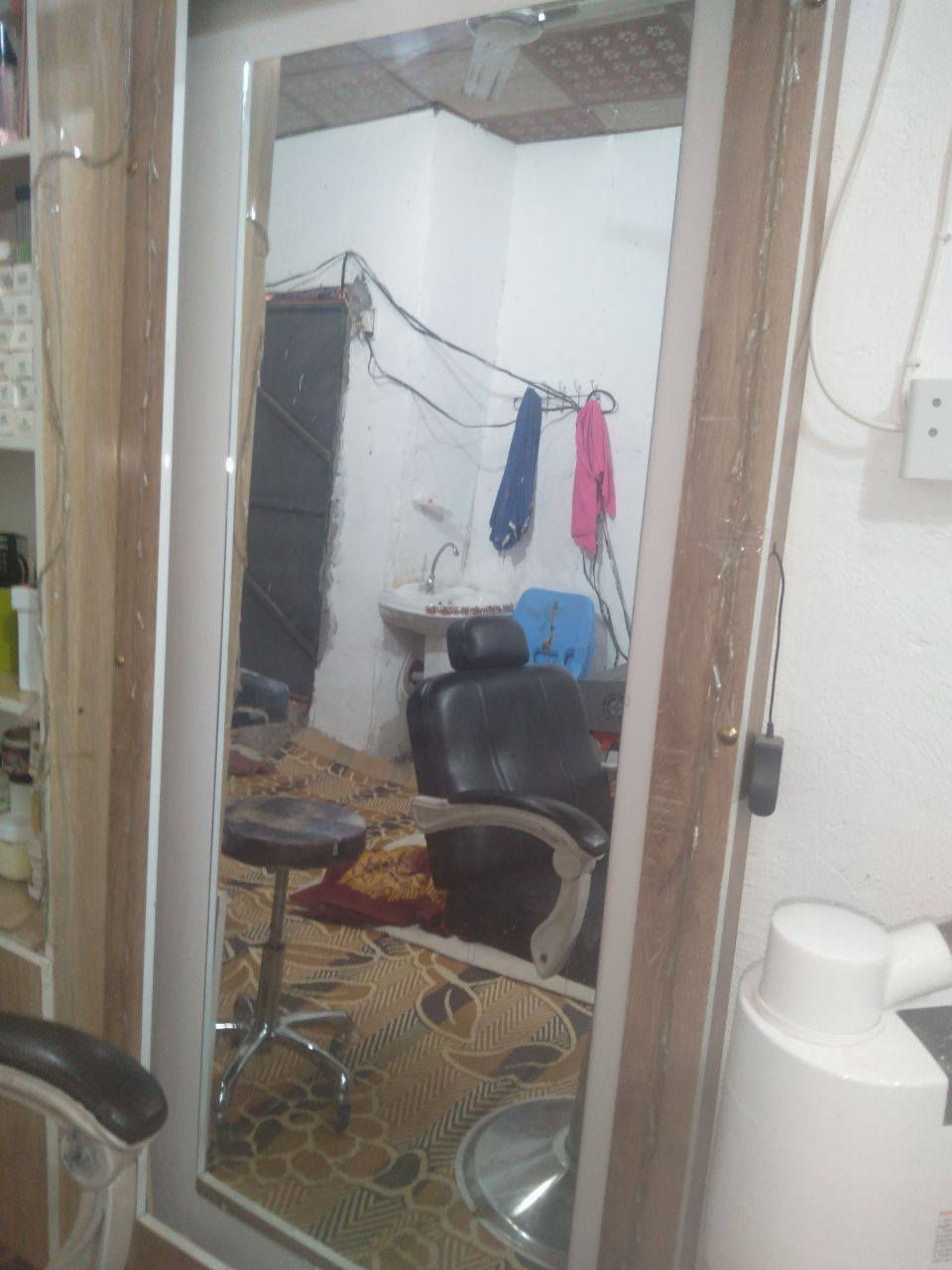 غراض صالون اللبيع  كلمن وسعره رقم الهاتف ***********
