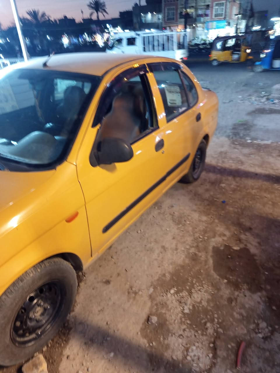 سلام عليكم ورحمه الله وبركاته طيبه للبيع موديل 15 رقم بغداد 
***********.  السعر28
