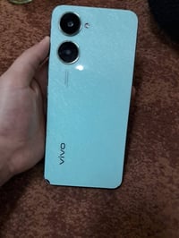 موبايل Vivo للبيع كلشي شغال تمام، بيه خدوش وكسر خفيف بالشاشة مثل ما مب...