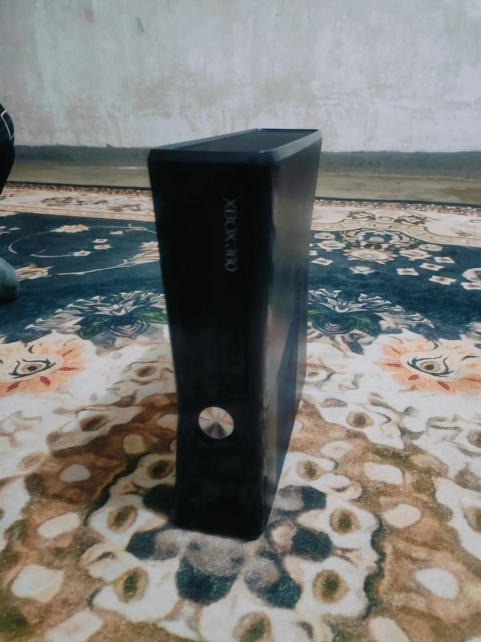 اكس بوكس 360 نظاف فول ما مفتوح نظام ارور بي 106العاب كلهن قويات  وياه جوستكات 2 بي بيس 2025السعر 120او بي مجال  مكن الحويجه شارع  البورص  ***********
