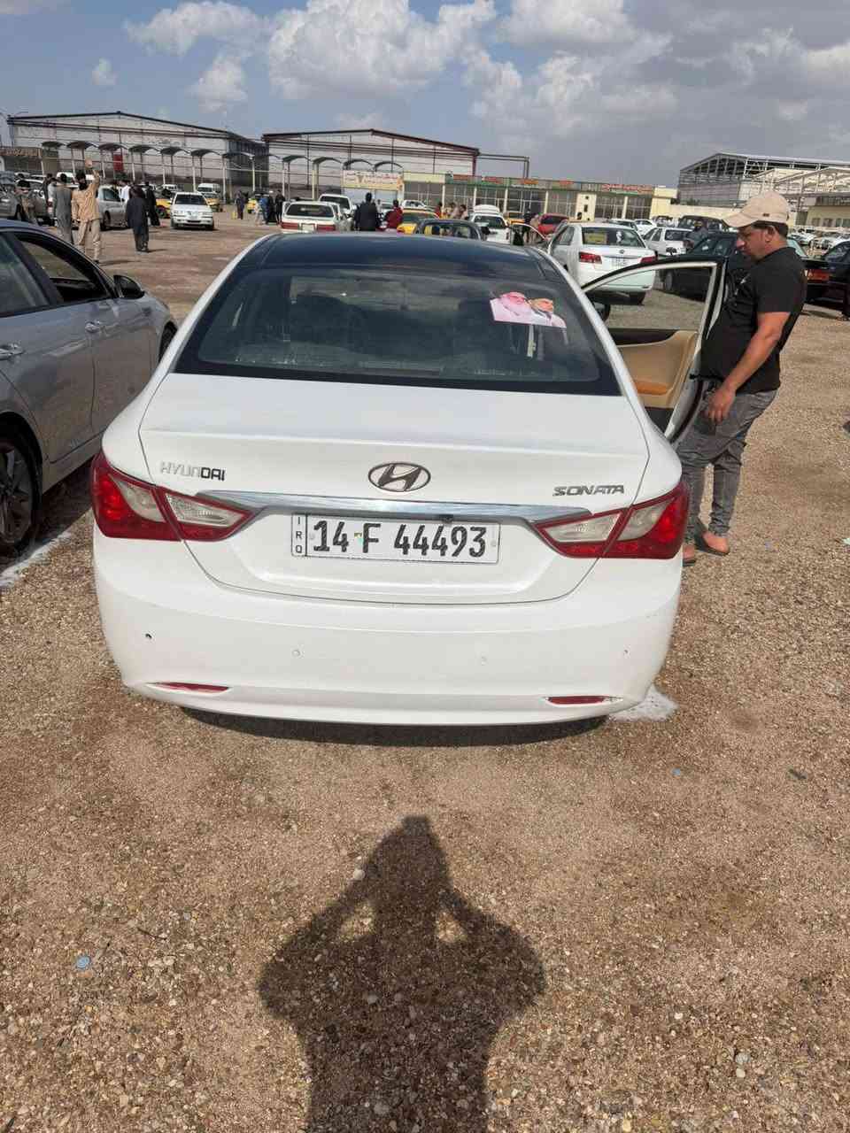 سوناتا 2011 فول مواصفات مصبوغه جماليه مكفول من الضربه مكينه وكير كفاله . مكينه توني مبدلها جديده 2400 خليجي دوش حداديه جديده تخم تاير جديد سنويه تنتهي بشهر ال5
السعر 105 
***********
