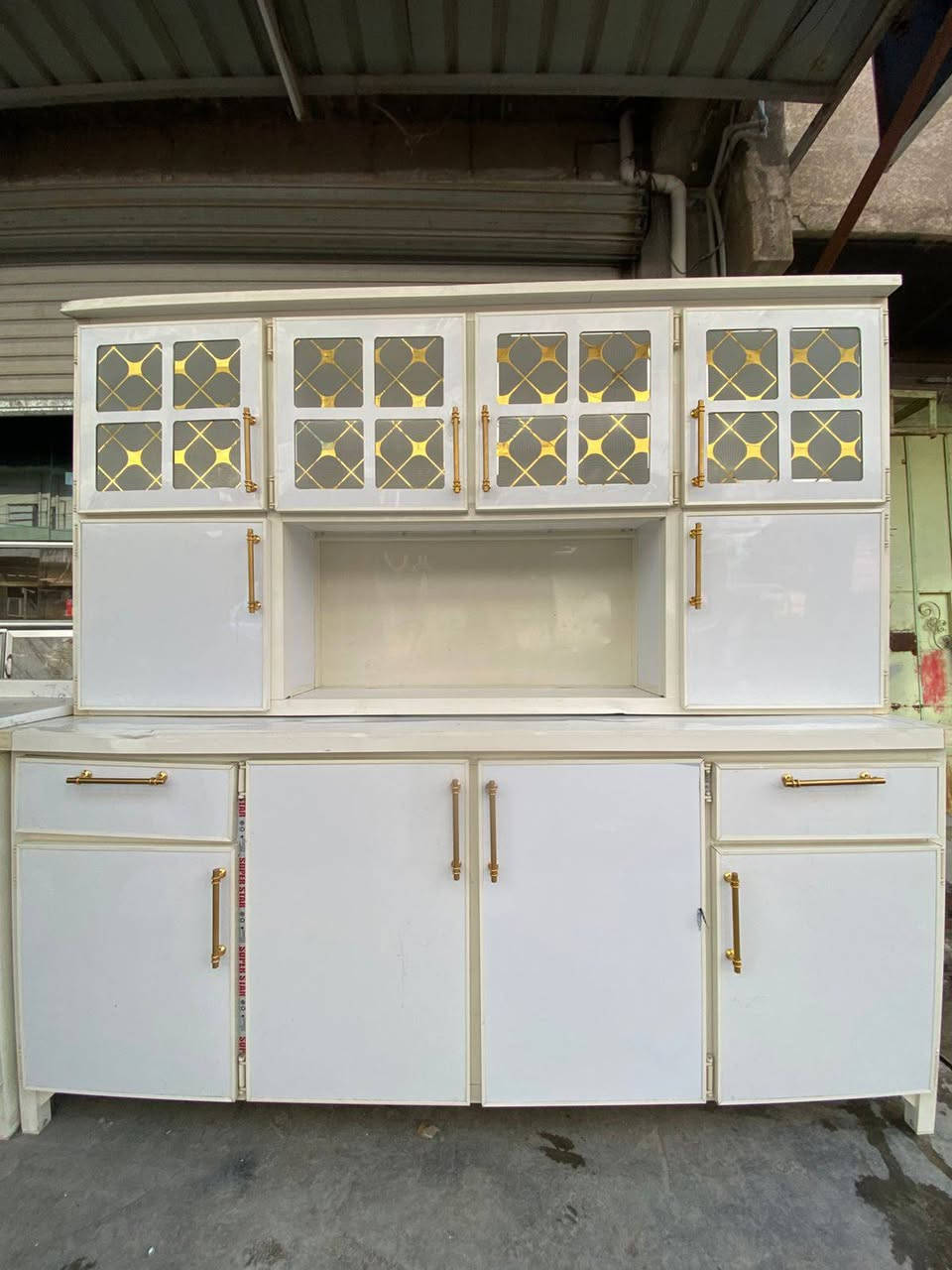 السلام عليكم كاونتر مترين شرط النضافه تفصال سنك مرمر شراي يتصل أو يراسل خاص ***********
