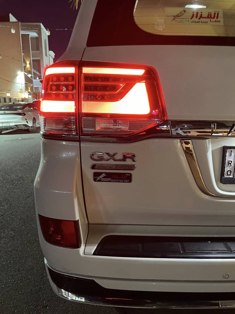 السلام عليكم لاندكروز 2019  كراند تورنك وكاله ساز
كير محرك كفاله 
سياره بيه 3 أماكن بارد على كد إصبع  باقي كفاله 
رقم بغداد جديد هزه وفحص جديد 
تحويل ثاني يوم
سونار موجود بل منشور 
 كراند تورنك سازكامل مواصفات 
عليها ادامه كامله بشركة ساز
تخم تاير جديد 
محرك 6 سلندر 4000
8 أرباك
شاشه ليزرية العدادات ‏
تشغيل عن بعد
‏مرايه جانبيه قلاب
لايت اسود بلاد
‏دوسات لزيريه 
‏‏- دفع رباعي
‏‏- هوك بلادي 
‏‏- نظام مانع للانزلاق و 
‏‏النظام المساعد على نزول المنحدرات 
‏‏- تشغيل بصمة 
- خمسه بصمات ابواب
- باب خلفي كهرباء بلادي 
‏‏- دخول ذكي
‏‏- مثبت سرعة
‏‏- فتحة سقف
‏‏- تحكم دركسون
‏‏- شاشة ملاحة باللمس
‏‏- كاميرا خلفية 
‏‏- بلوتوث
‏‏- مشغل CD
‏‏- منفذ AUX & USB
‏‏- مقاعد جلد 
‏‏- مقاعد كهرباء
‏‏- مرايا شفط
‏‏- اشارات بالمرآة
‏‏- كشافات ضباب
‏‏- زراك لايت 
‏‏- فرامل مانع للانزلاق
‏‏- حساس امامي خلفي 
‏‏- طفايه حريق بلادي
-ثلاث شاشه 
مكان سياره بغداد شارع فلسطين 
الاستفسار الاتصال
***********
