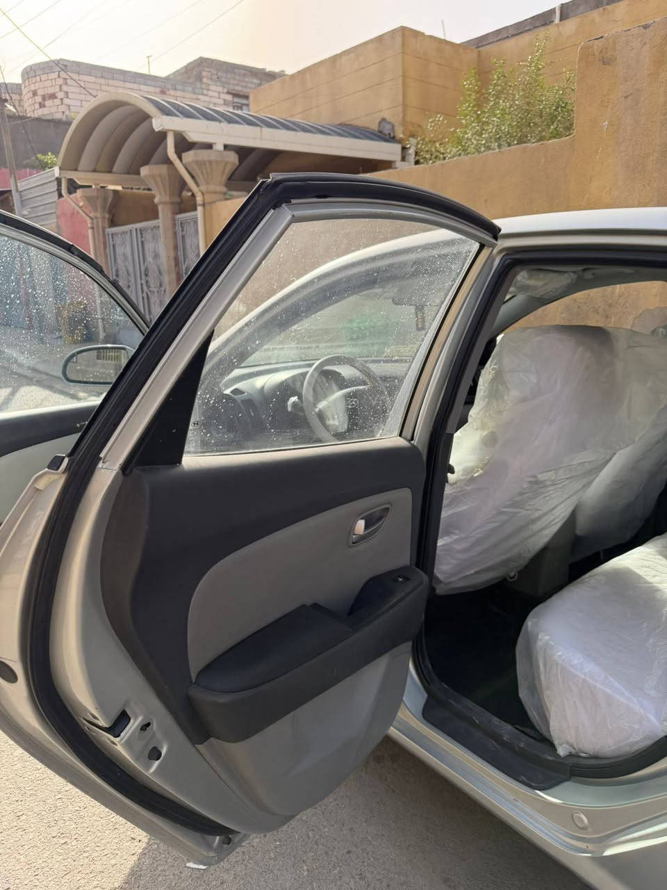 للبيع او مروس النتره صابونه 2009 ادوات كصه جنطه مكينه 1600 دوش حداديه مكينه كير تبريد ثلج سياره جاهزه من كل نواحي مكانه بصره *********** تفاصيل داخل الصور
