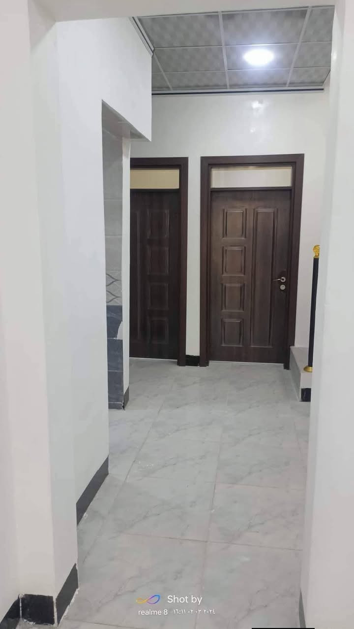 #عروض_عزيز_للعقار
دار للبيع 

حي الملائين الاولى 

قرب جامع الصواف 

المساحة 160م واجهة 8 م 

ط 1 ))غرفتين نوم واستقبال وصالة ومطبخ وصحيات 

ط2 )) 4 غرف نوم وصحيات وبيتونة 

بناء 2023

سند زراعي قرار 25 ومستلم وصل بلدية

للاستفسار أكثر اتصل على الأرقام 

***********

***********

***********
