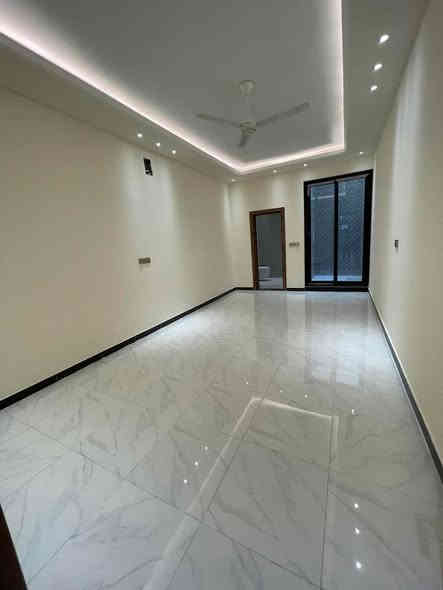 ✅ دار حديث للبيع بناء بأعلى المواصفات ✅

📍 العنوان : الكرادة - مقابل كباب البدوي   

📐 مساحة الدار : 266 متر 

📏 واجهة الدار :  8 متر  

🔺محتويات الدار🔺 6 غرف نظام سويت + غرفة خدامة + صالة كبيرة + هول داخلي عدد 2 + 3 حمامات + حديقة + كراج سيارة

📃 الدار (سند مستقل) بأسم شخص واحد

☎️ للأستفسار الأتصال على الارقام التالية : 

📲 ***********  —   📲 ***********
 
✅ أو مراجعة مقر الشركة الكائن في (الكرادة - شارع العطار) 

🏢شركة عصر حمورابي للاستثمار والتطوير العقاري🏢

📃 الشركة مجازة رسمياً 📃

❇️نستقبل جميع العروض والطلبات العقارية❇️

🔺 بيع ~ شراء ~ أيجار 🔺
