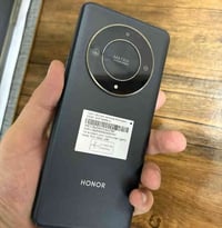 مستخدم هونر x9b 5G ذاكرة 256 اللون اسود  عشوائية 12 + 8 شاشة 120 فريم ...