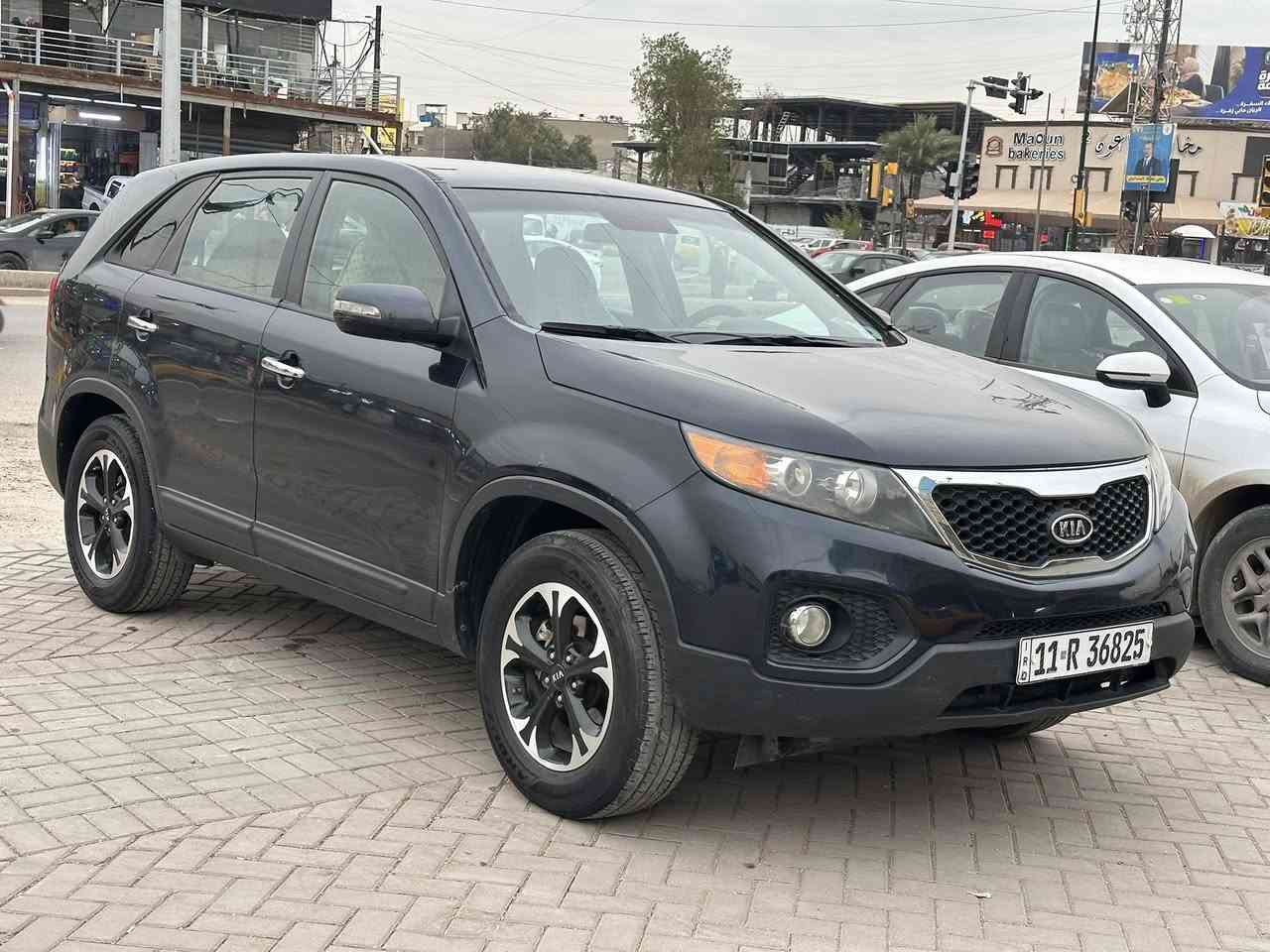 سورنتو 2012 وارد امريكي
سبعه راكب 
قطعتيين تبريد 
تحكم استيرن جهتيين 
مري كهربائي 
2400 دوش المرغوب  
السياره حلوه ونظيفه 
تخم تاير جديد 
رقم بغداد الجديد باسمي تحويل ثاني يوم 
مكانها بغداد مدينه الصدر يم الحمام  
سعرها ١٣٧ وبيها مجال بسيط حك الجيه. 
*********** حسين الدراجي.
