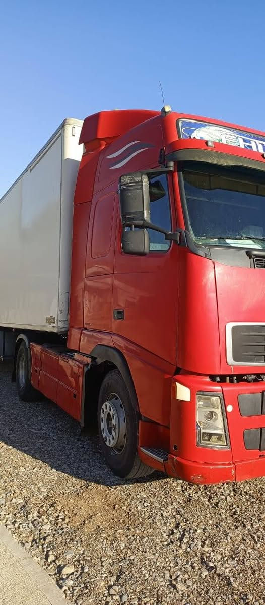 سلام عليكم
تريلة فالفو 2006 فقط الراس للبيع
بدون صبغ 
كير عادي
رقم اربيل سنوية 2031 تخلص
سعرها 150 بيها مجال 
للإستفسار اكثر تواصل مع هاذ الرقم 
***********
