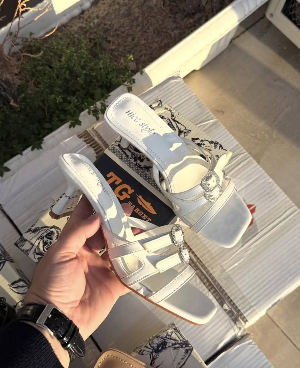 واتساب *********** 
صفحتنا على الانستا 
‏https://www.instagram.com/khaled_bags_shoes?igsh=aHgzNnAyeDc0cGd1
السناب 
‏https://www.snapchat.com/add/khaledzahawe?share_id=GwP3kgwzTro&locale=ar-EG-u-nu-latn
التيك توك 
‏https://www.tiktok.com/@khaledzahawe?_t=8kEouIPTpO1&_r=1
