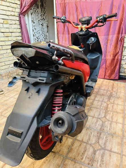 السلام عليكم 
دراجه سكنس جبلي 2013 للبيع 
مكينه مكفوله كفاله عامه مامفتوحه جيب فيتر وفحص
كهربائيات كلها شغاله الدراجه بيها غراض ستيرن رياضي بكلايت R6 يدات بريك كوسو جاملغ رياضي ودراجه وياها دمام سستم سماعتين بلوتوث مكاني الحسينيه مال راشديه 
السعر خاص 
رقمي *********** بي واتساب
