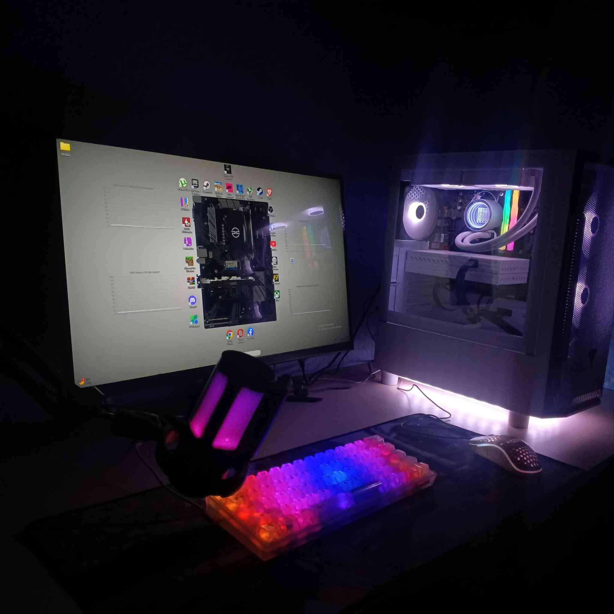 تجميعة كاملة. 👇🏻
Motherboard: B550
CPU:  R7.3700x
RAM: 16GB 2×8.(3200hz) 
GPU: Rx580  (8GB) 
Power: 750w (FSP) 
M.2: 1TB (5000MB/s)
Cooler: Water cooling
 Monter: 120HZ GAMEON
UPS:1500 (FARBER) يحتاج تبديل بطارية
السعر: 650 الف


**إذا كنت صاحب هذا الإعلان وتريد حذفه لأي سبب، رجاءا أرسل رسالة إلى الدعم الفني**