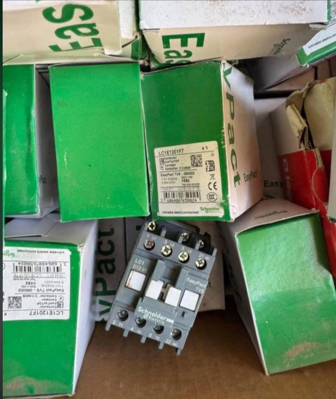 كوندكتر شنايدر أصلي جديد بالباكيت
👈٢٥ /٣٦ أمبير 👈كويل 110 فولت 👉

                               👈٨ ألاف👉
بغداد عكد النصارى 
***********
👈وتوجد خدمه توصيل لكافة ألمحافظات 👉
