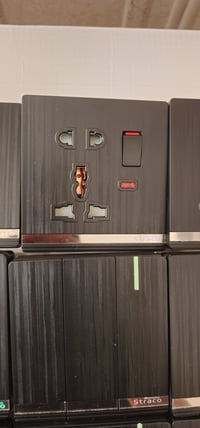 اخوان اللي يدور على بلك سويج اصلي ضمان مدى الحياه يراسلني واتساب فقط ج...