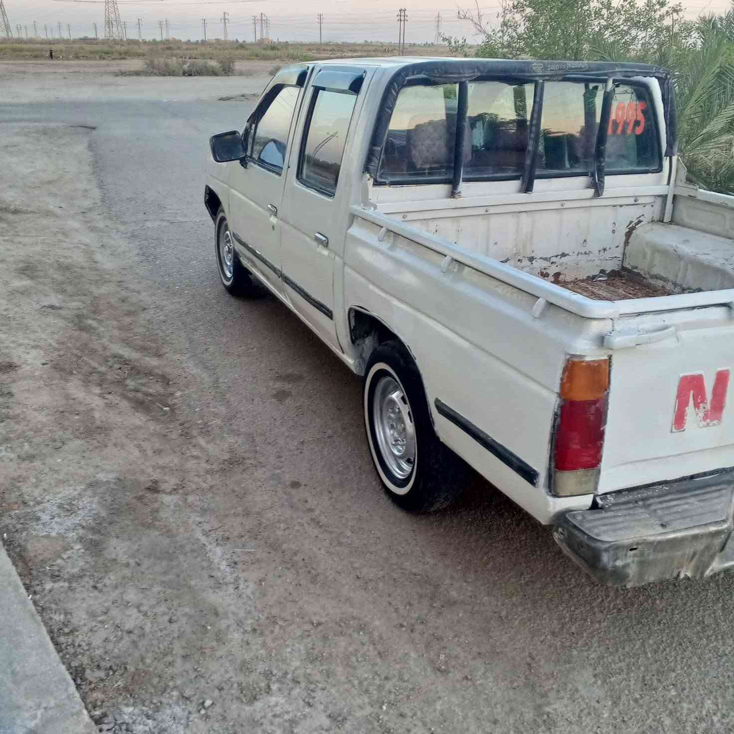 السلام عليكم اخوان للبيع بيكم نيسان موديل ٩٥ سياره جاهزه محرك ونجي سته حاويه كير نضيف رقم ميسان مشروع وطني راعيه موجود بل ناصريه مكان السياره ناصريه مركز رقم التواصل  ***********
