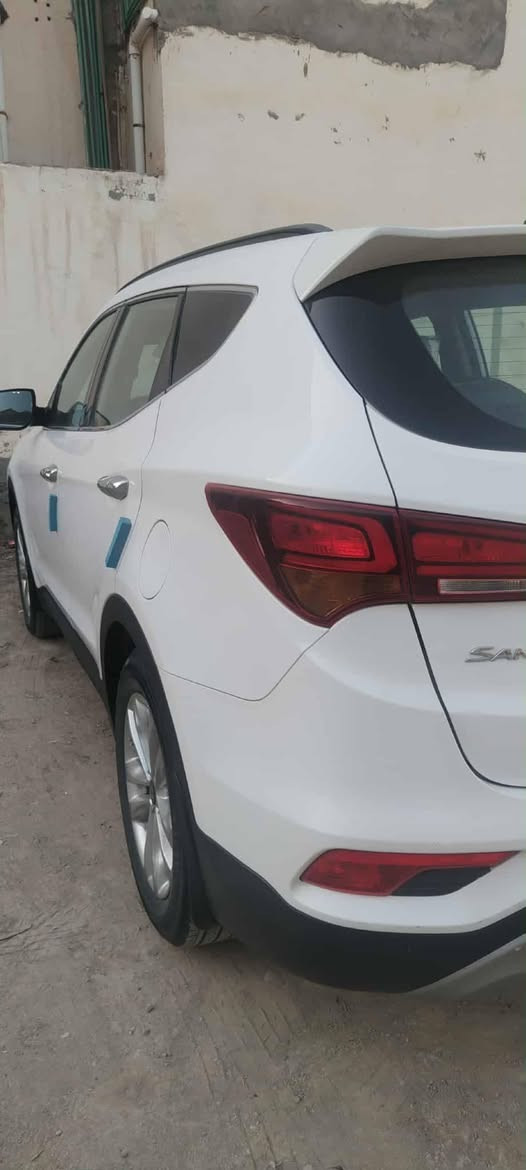 سنتافي ١٨ فور ويل مكفولة بدي ومكينه وكير ٤ سلندر تحكم ستيرن فول شاشة كامره تحديد مسار مانع انزلاق منحدرات سبعه راكب تبريد ٣ قطع ***********ع  محمد عبد الحسين  رقم وحساب مالك السياره
