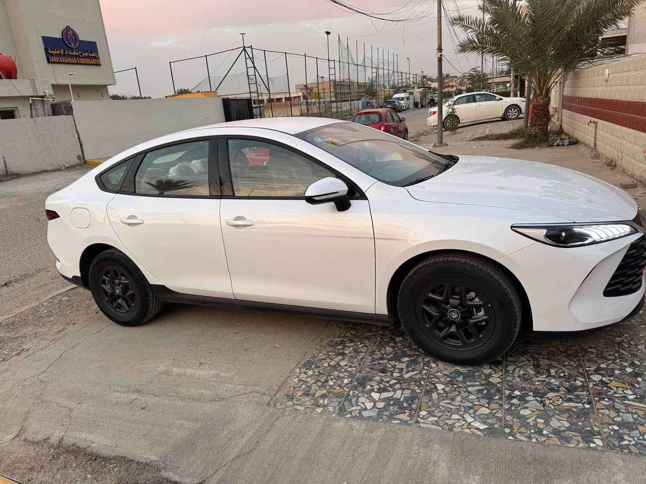 السلام عليكم 
Byd جن بلاص 
زيرو السياره ماشيه خمسه  الف فقط
سياره مكفوله  
داخل ابيض حوضيات  وشاحنه  ومبدل دهن جديد  
كامله مكمله السياره 
السعر 18600 وبيه مجال قليل 
مكاني بغداد شارع فلسطين 
***********
