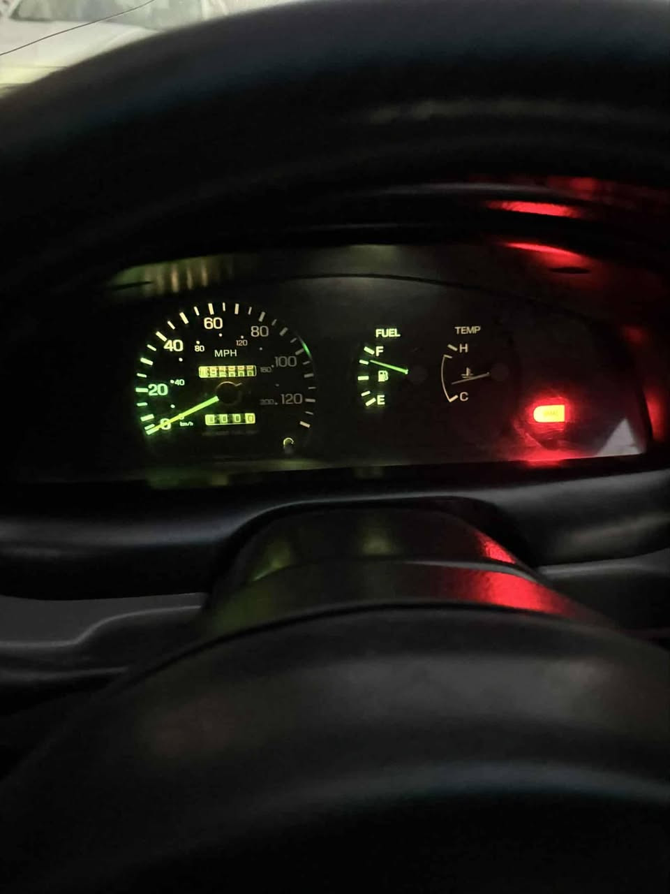 نيسان سني موديل 95 ياباني بيها نقص كمبريسر ونمرت البك واكفه كير اوتماتيك كهربائيات شغاله باتري جديد تخم تاير درايم شفت جديد تخم دسكات السياره سنتر لوك دواخلها جديده والسيارة ناعمة وحلوة رايدها 45 وبيها مجال


**إذا كنت صاحب هذا الإعلان وتريد حذفه لأي سبب، رجاءا أرسل رسالة إلى الدعم الفني**