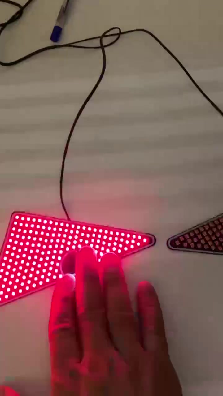 🚗 خلي سيارتك تتميز بإضاءة LED عصرية!
أضف لمسة مميزة لسيارتك مع ضوء LED بتصميم جذاب يبرز مظهرها خاصة في الليل 🌙💡

🔘 11 وضع إضاءة مختلف بين الثابت والوميض.
🔘 إضاءة قوية وواضحة تمنح السيارة مظهراً لافتاً.
🔘 يعمل عبر منفذ USB لسهولة التشغيل 🔌
🔘 تركيب سريع وبسيط على الزجاج الأمامي أو الخلفي 🛠️
🔘 تصميم عملي يناسب مختلف السيارات ويمنحها طابعاً رياضياً ✨

💰 السعر: 9٫000 دينار فقط
🚚 التوصيل: 5,000 دينار


**إذا كنت صاحب هذا الإعلان وتريد حذفه لأي سبب، رجاءا أرسل رسالة إلى الدعم الفني**