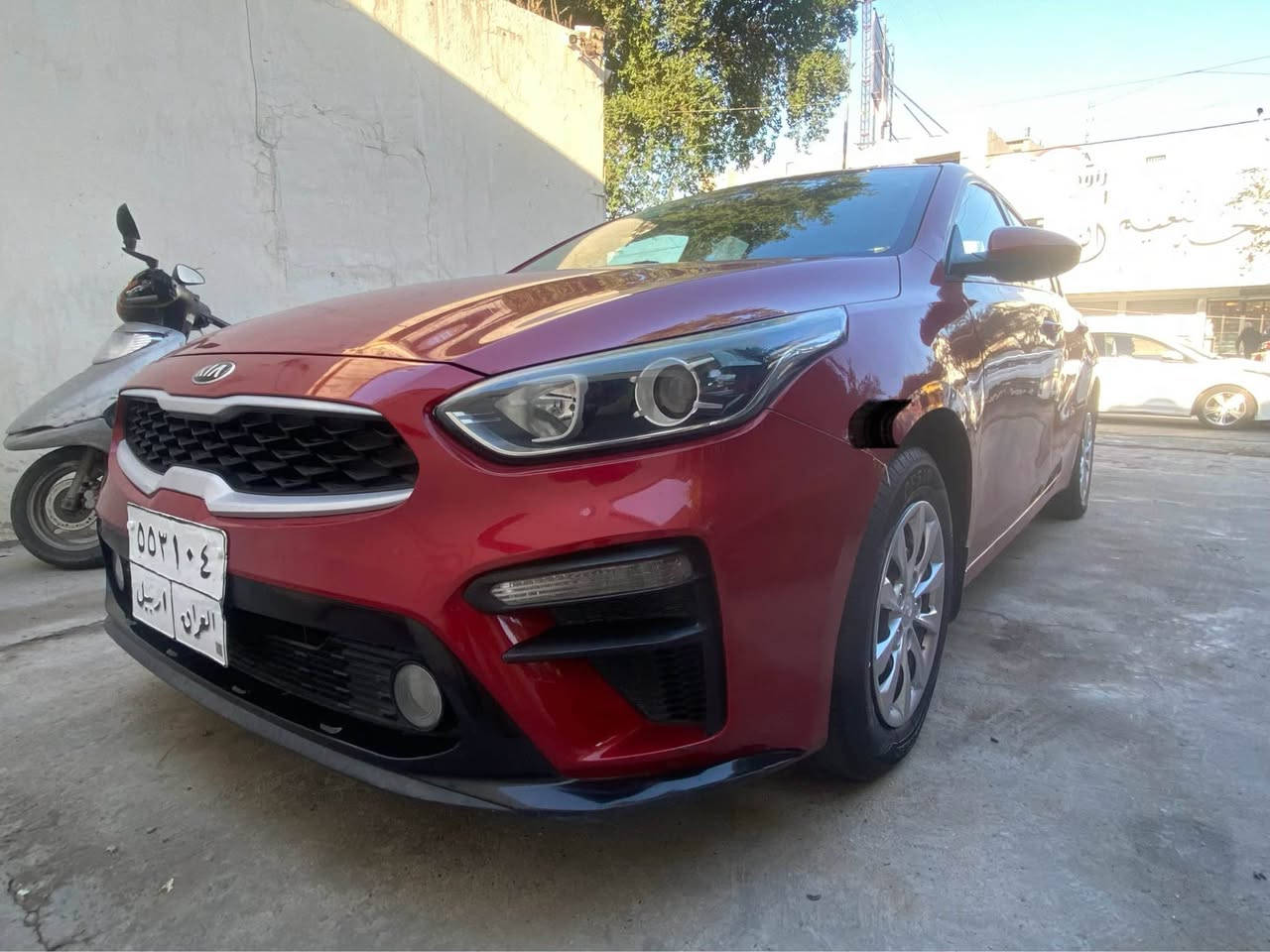 السلام عليكم 
لبيع لبيع فقط. 
رجآ.  اقرا منشور قبل الاتصال.       السعر 128.  
كيا سيراتو  2019 
تحكم استيرن. 
شاشه لمس.  كامراه دواره 
حساس خلفي 
ارضيه جلد. مغلفه 
كشنات مغلفه 
ماشيه 89. Km
بيهه باب السايق صبغ فقط.   هلال بارد ماشر بل صور 
مكينه كير.   كفاله من فتح 
صدر امامي خلفي. تخم تاير جديد 
مكان سياره بغداد.      اتصال فقط 
*********** بغداد, العراق
