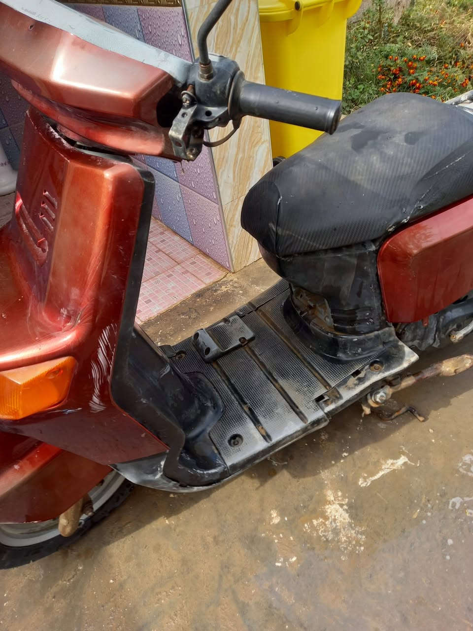 دراجة بيك ام نظيفه وحلوة وشغاله تخم تاير محرك مكفول كهربائيات نص هندر مع دراجه مفصخه مع محرك وتاير كلهن ب٣٠٠ الاتصال *********** ***********
