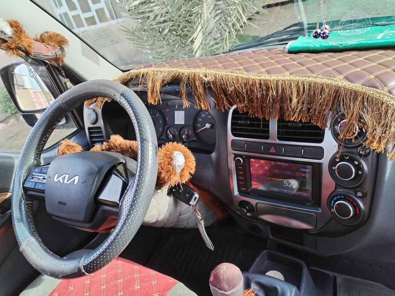 السلام عليكم
كيا حمل فحل محرك ٤٠٠٠٠
موديل ٢٠٢٢ الشكل الجديد
السياره مكفوله من الدعاميه للدعاميه
دوشمه جديده
غلافف بدي 
محمور استد ٢٧
محجر جديد
ماشيه ٦٣ الف حقيقي
رقم واسط وشرط التحويل
السعر ١٧٥ $ وبيه مجال بسيط
على الفيس ممتواجد مكلف بالنشر
الاتصال ***********
