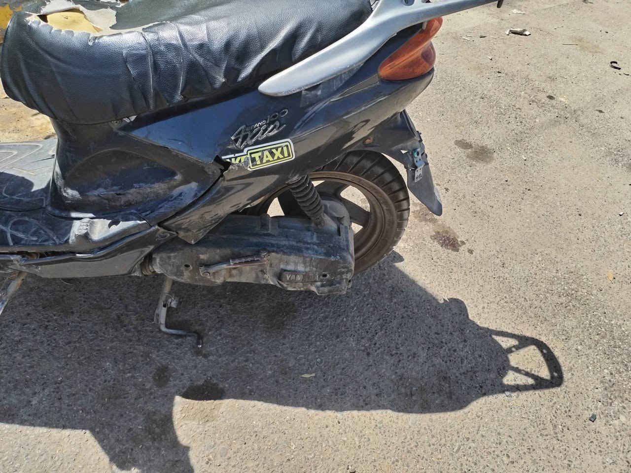 دراجه اكزز مفتوحه بوشه وبستم دراجه كله بلاد مامبديل بيه اي شي دراجه كله شغال سعر 450 وبيه مجال عنوان شارع نيل 
***********
