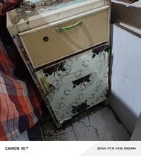 كومدي ألمنيوم • باب بقفل