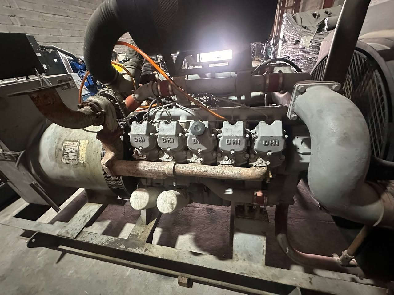 دايو 10
استندر بلادي مامفتوح برغي 
500 kva
السعر 175$
العنوان اربيل الصناعة الجنوبية 
يوجد توصيل لجميع محافظات العراق 
***********
