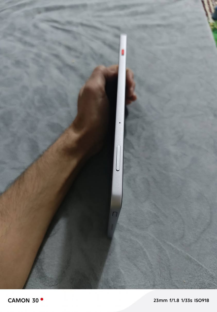 #ريد_مجك_استرا نسخه عالميه نضافه فول بطارية 100 مشحون فقط 16 مره للتواصل *********** بغداد
