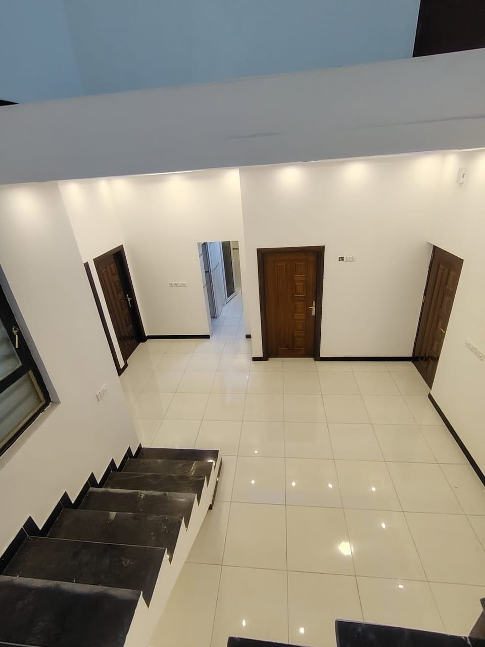 ياالله يتوفر دارس سكن موقع كلش حلو شقل درجه اوله امانه
#المساحه ٢٠٠ متر

يتكون من #غرفتين منام #وصاله #وديوان #ومطبخ #وصحيات داخليه وخارجيه

#وكراج سياره وحديقه واسعه

وكافه الخدمات متوفره يمك

#العنوان البصره ابي الخصيب الصنكر

٥٠٠ متر عن السايدين السياحي

#السعر ١٢٠ مليون قابل للتفاوض

#للاستفسار اكثر اتصل ***********
