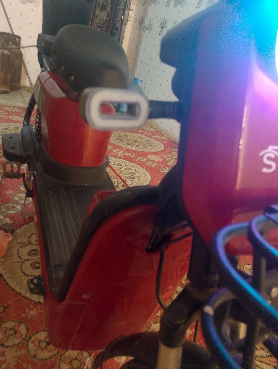 سلام عليكم دراجه شحن البيع نضيفه صالي شهر من خذته يعني من اكلك نضيفه نضيفه اشاير شحن فول نشرات بطاريات 5 ماخذه اني 500 سعره 300 بيه مجال حك جيه


**إذا كنت صاحب هذا الإعلان وتريد حذفه لأي سبب، رجاءا أرسل رسالة إلى الدعم الفني**