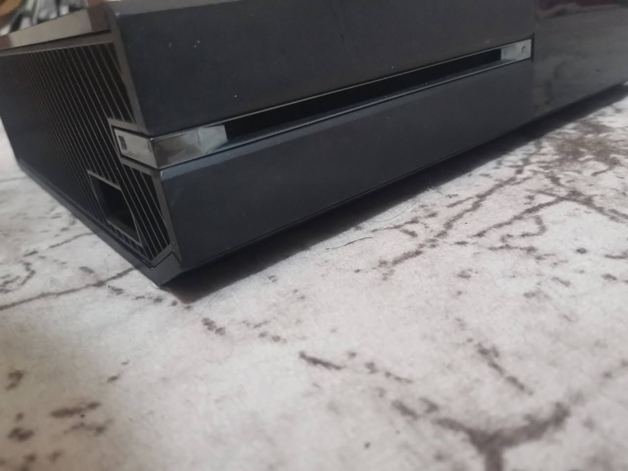 اكس بوكس 1 مستخدم قليل ب130  يوجد توصيل لكافة المحافظات مع كامل الملحقات يدات ثنين سودا وبيضة


**إذا كنت صاحب هذا الإعلان وتريد حذفه لأي سبب، رجاءا أرسل رسالة إلى الدعم الفني**