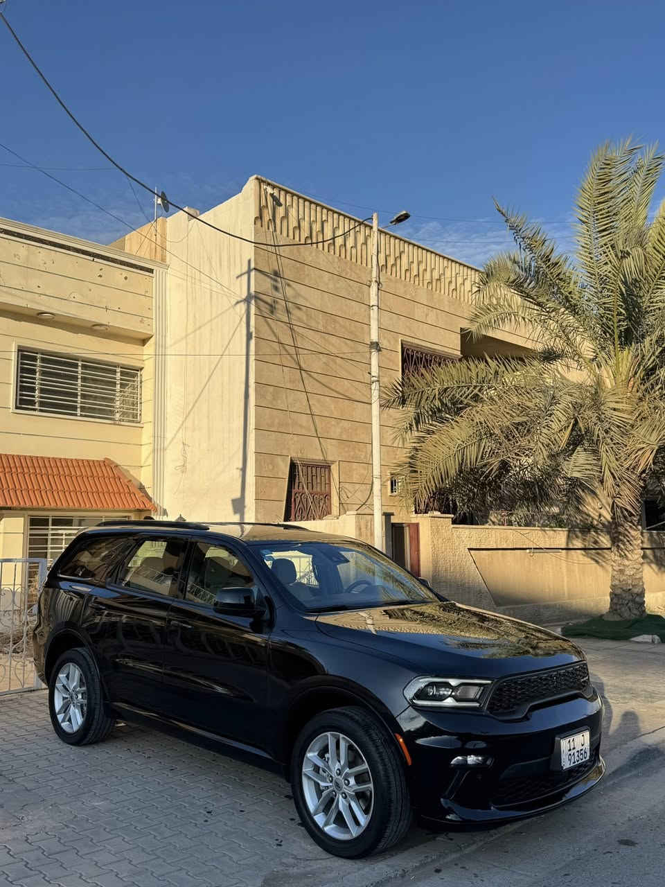 السلام عليكم
دوج دورنكو 2023 GT فوريل درايف سبعه راكب
ماشيه 14 الف  
حادث جاملغ امامي ايمن وامبدل نفس الون يعني بدون صبغ السياره باقي السياره كفاله وشرط بدون دواخل
مواصفات 
تدفئه تبريد كشنات + تدفئه استرين + كشنات جلد+شاشه جبيره
رادار جانبي  وامامي + صندوك كهرباء + تبريد خلفي منفصل وباقي المواصفات الاستندر 
مكاني بغداد المنصور
السعر 298 وبيه مجال
***********
