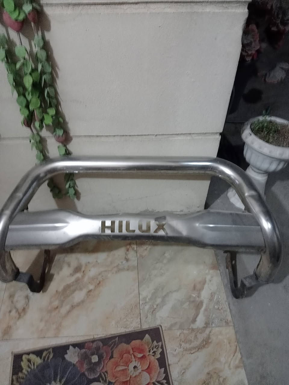 سلام عليكم عندي درع امامي هايلوكس من2006إلى 2026 نظيف السعر90 الف بغداد***********
