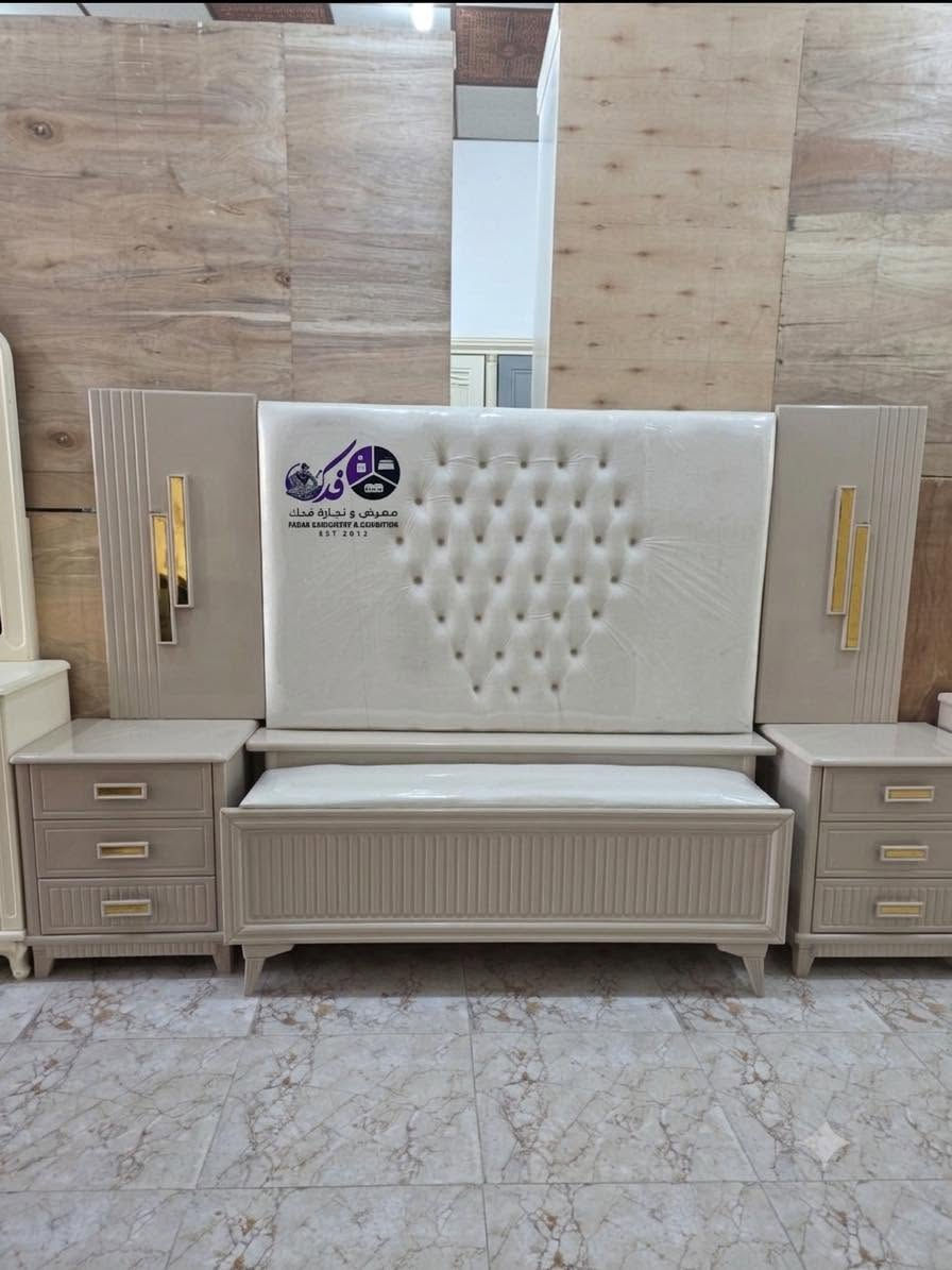 🛏️✨رقم الموديل (45)

التصميم البسيط اللي يخطف الذوق ويخلّي 
✅ السعر الآن: مليون و650 ألف فقط!
🧩 #يتكوّن_من10قطع_متكاملة
✅#نجارة_عراقية100% – شغل يدوي نظيف ومرتب

🛠️ #تفاصيل_الجودة:

• الداخل: صاج طبيعي سماكة 4 ملم
• الوجه: MDF سماكة 12 ملم
• القاعدة: بلوك صاج سماكة 18 ملم
• الظهر: خشب جرجوبة مشدود براغي
• الأبواب: نرمادة شريطية بالطول
• المجارير: سكك حديدية أوخشب حغر+ لف بلوك بورد
• السرير: 6أرجل 
•

📐 المقاسات:

• ارتفاع الكنتور: 250 سم
• الطول: 330 سم
• مع الملحق الجانبي: 440 سم

♡ #العنوان_الديوانية_قضاء_الحمزة_الشرقي_فلكه_الجبور_مجاور_حسينية_الزهراء(ع)
📞 للاستفسار أو الحجز: ***********
📲 راسلونا على الخاص
🚛 توصيل مجاني لجميع المحافظات
