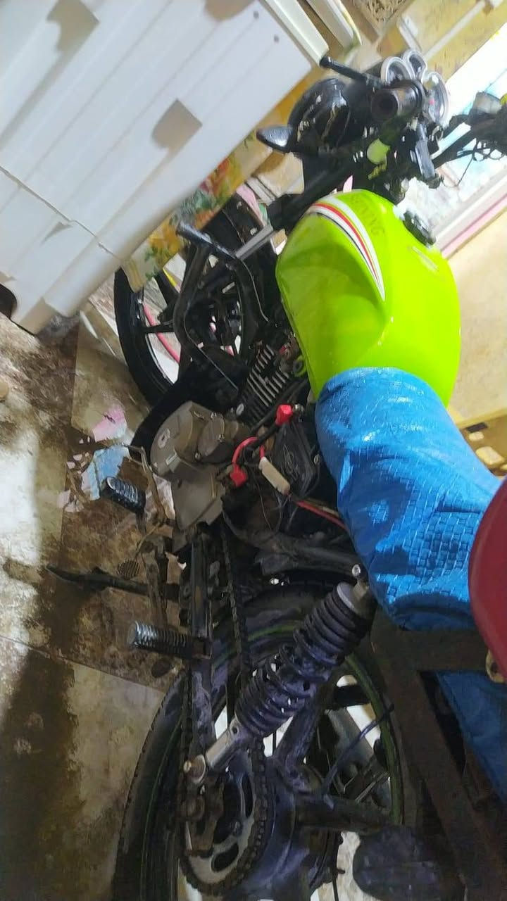 سلام عليكم دراجه شنك البيع رقم وسنويه  تحويل ثاني يوم موديل 23 دراجه المكينه كفاله سعر 1800 مكاني البصره للكزيزه رقم الهاتف***********
